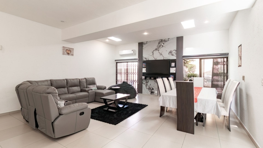 3 Bedroom Property for Sale in Bassonia Gauteng
