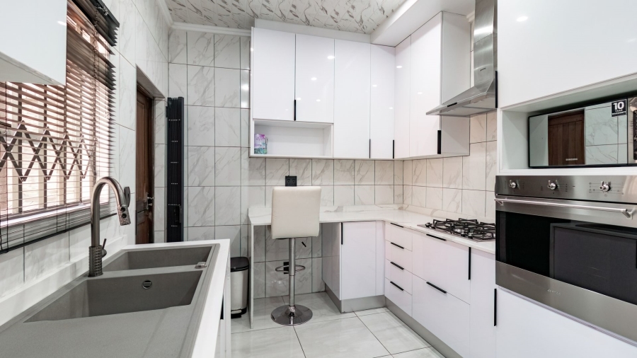 3 Bedroom Property for Sale in Bassonia Gauteng