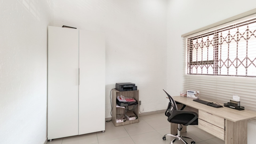 3 Bedroom Property for Sale in Bassonia Gauteng