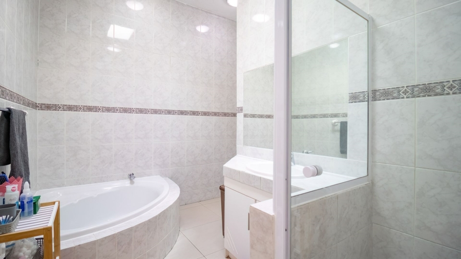 3 Bedroom Property for Sale in Bassonia Gauteng