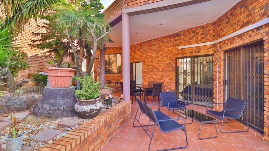 3 Bedroom Property for Sale in Bassonia Gauteng