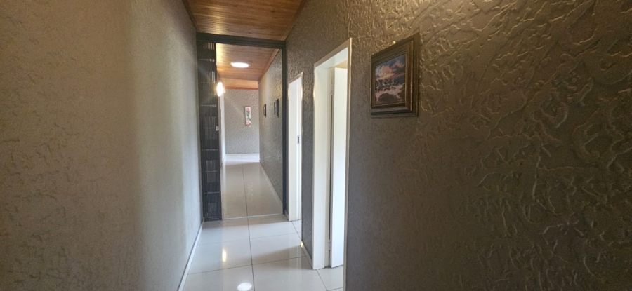 To Let 3 Bedroom Property for Rent in Eldoraigne Gauteng