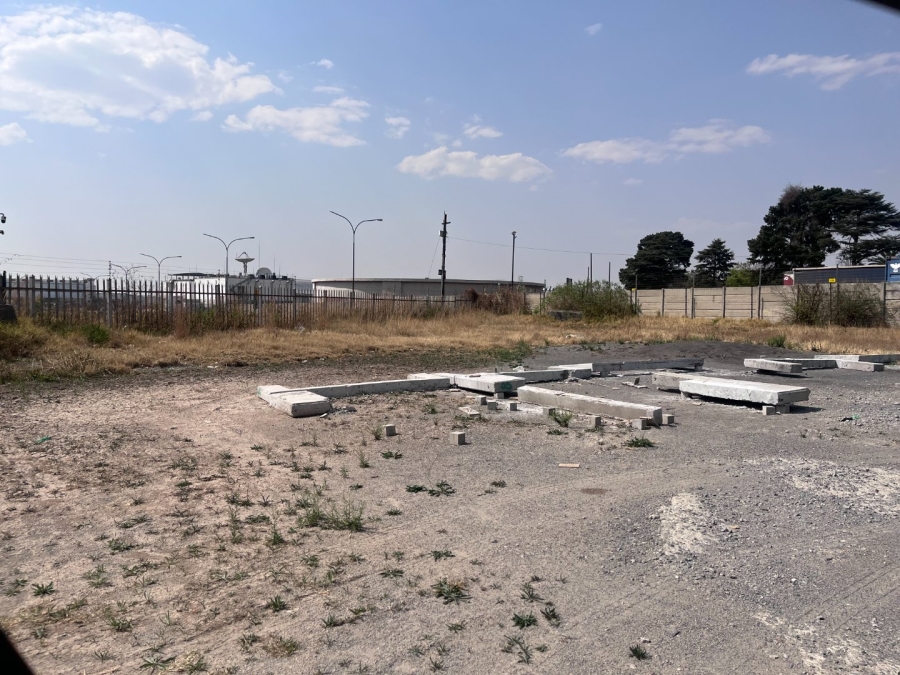  Bedroom Property for Sale in Bredell Gauteng
