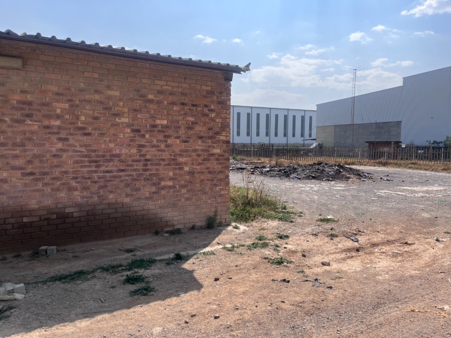  Bedroom Property for Sale in Bredell Gauteng