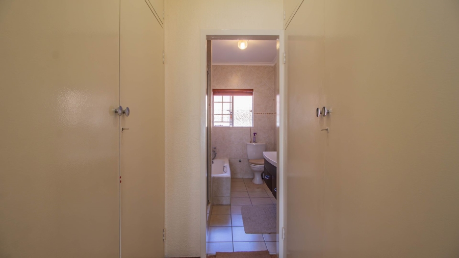 3 Bedroom Property for Sale in Highway Gardens Gauteng