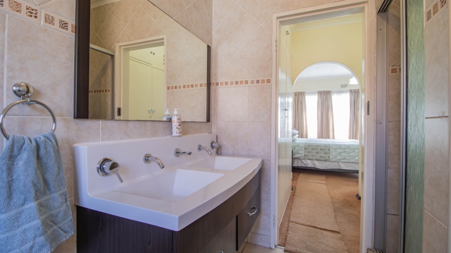 3 Bedroom Property for Sale in Highway Gardens Gauteng