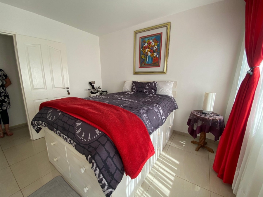 5 Bedroom Property for Sale in Roodekrans Gauteng