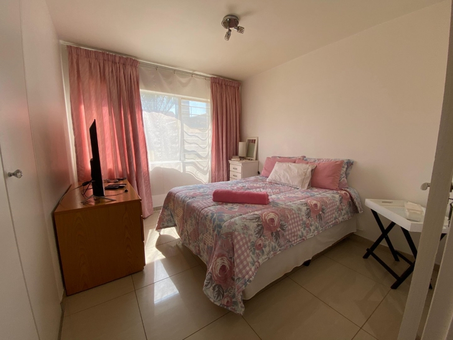 5 Bedroom Property for Sale in Roodekrans Gauteng