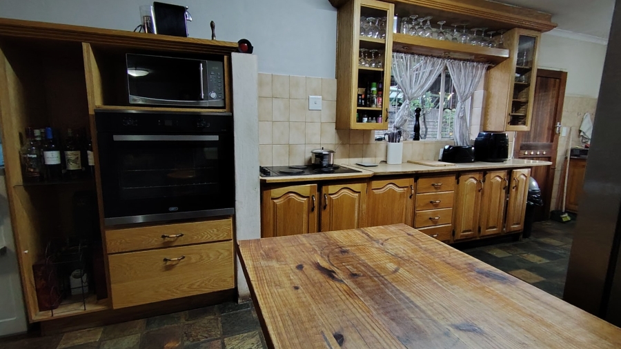 5 Bedroom Property for Sale in Eldoraigne Gauteng