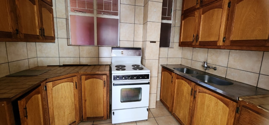 2 Bedroom Property for Sale in Pretoria North Gauteng