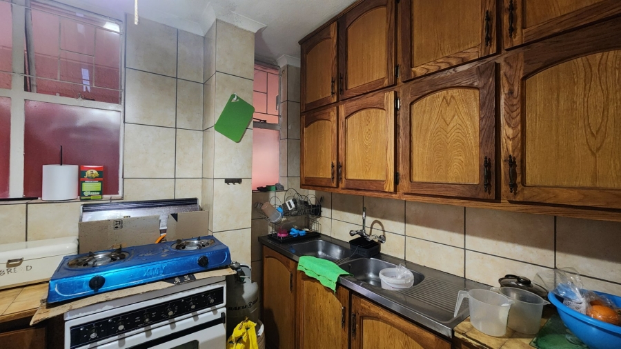 2 Bedroom Property for Sale in Pretoria North Gauteng