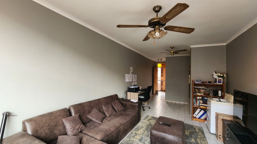 2 Bedroom Property for Sale in Pretoria North Gauteng
