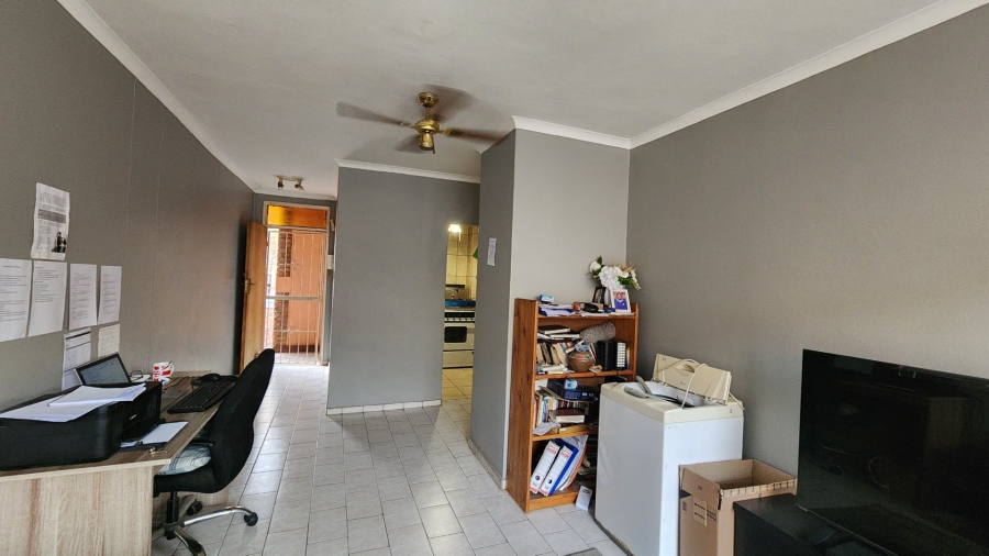 2 Bedroom Property for Sale in Pretoria North Gauteng