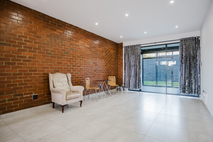 2 Bedroom Property for Sale in Ormonde Gauteng