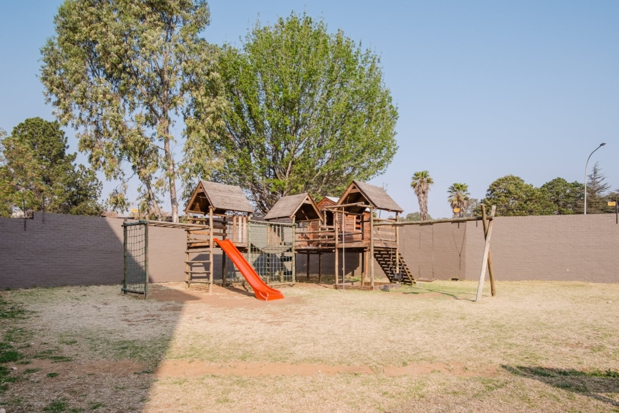 2 Bedroom Property for Sale in Ormonde Gauteng