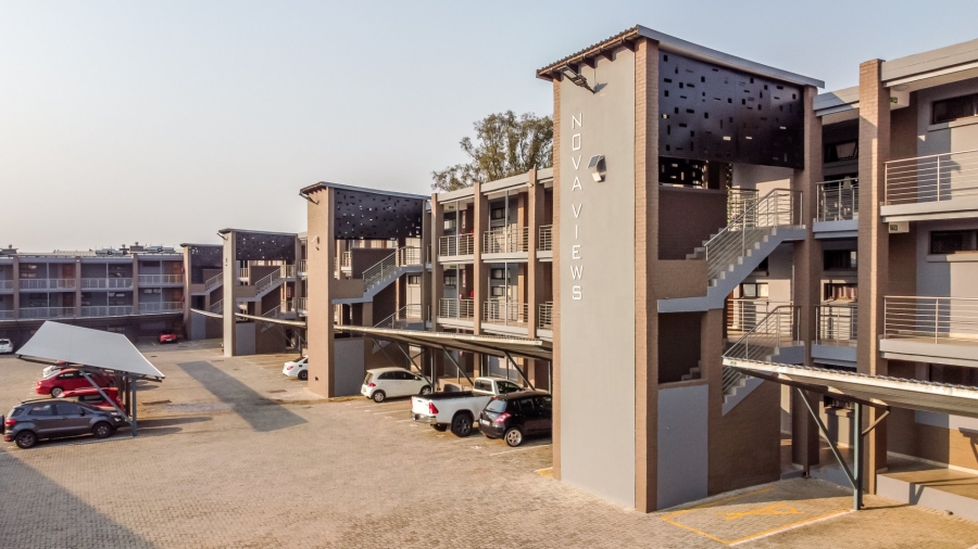 2 Bedroom Property for Sale in Ormonde Gauteng