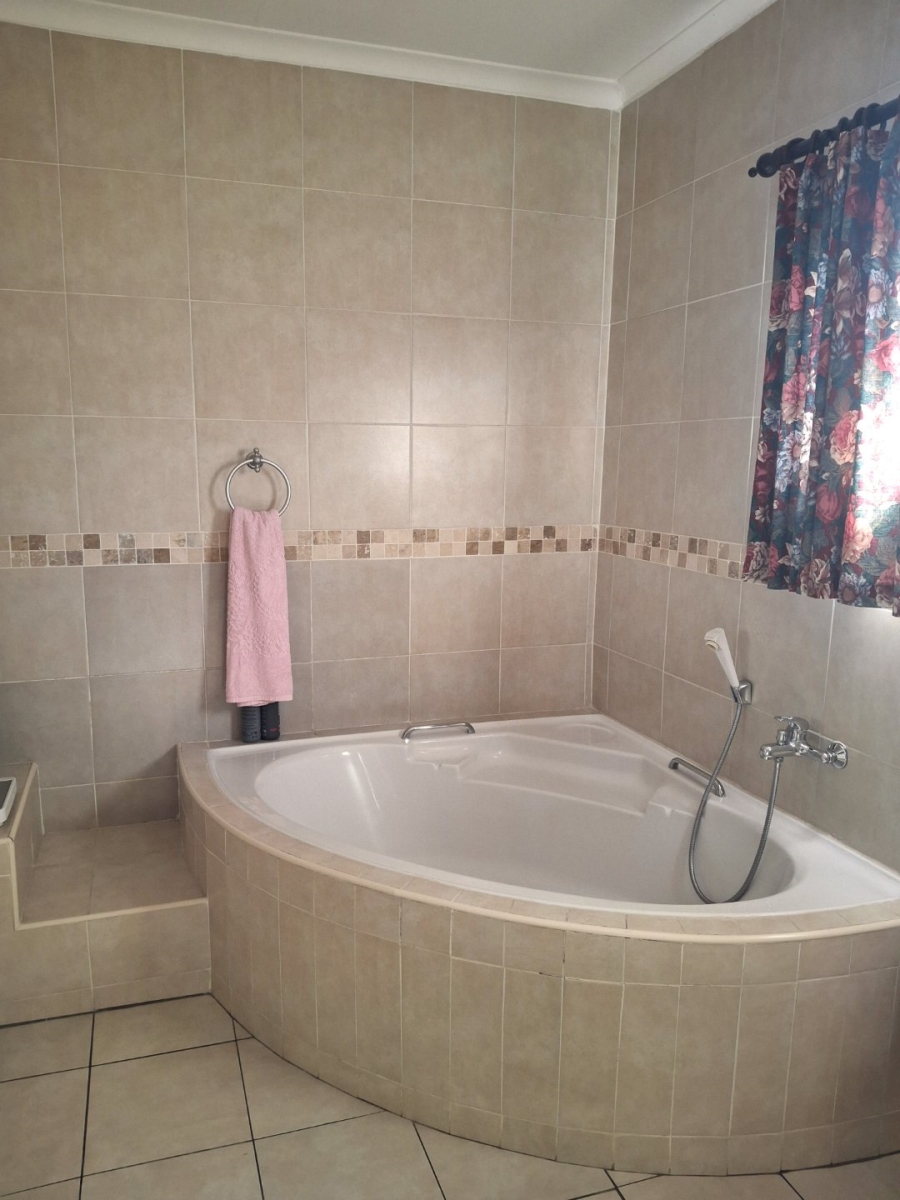 3 Bedroom Property for Sale in Northmead Gauteng