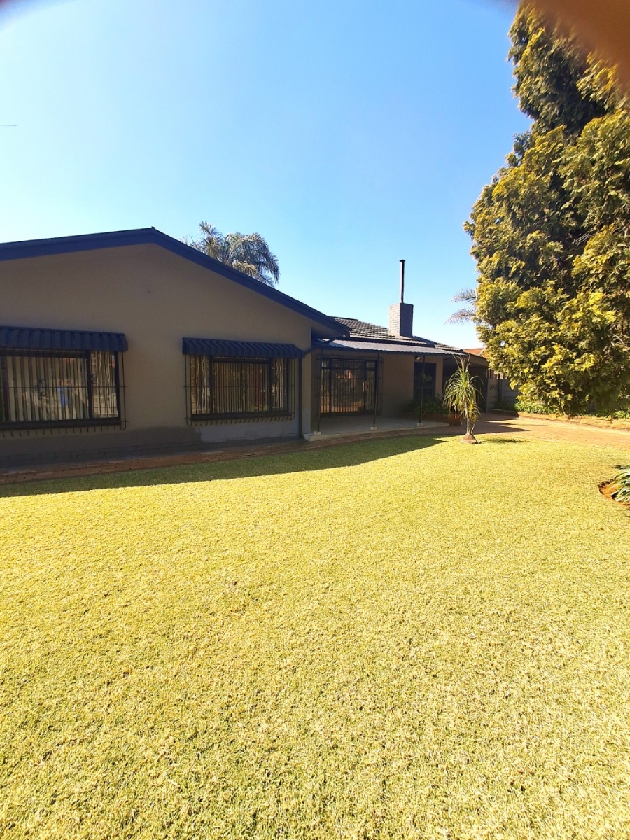 3 Bedroom Property for Sale in Northmead Gauteng