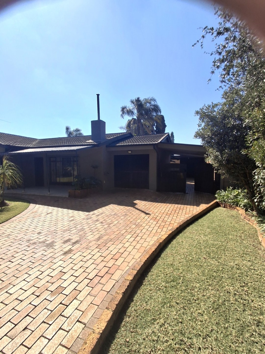 3 Bedroom Property for Sale in Northmead Gauteng