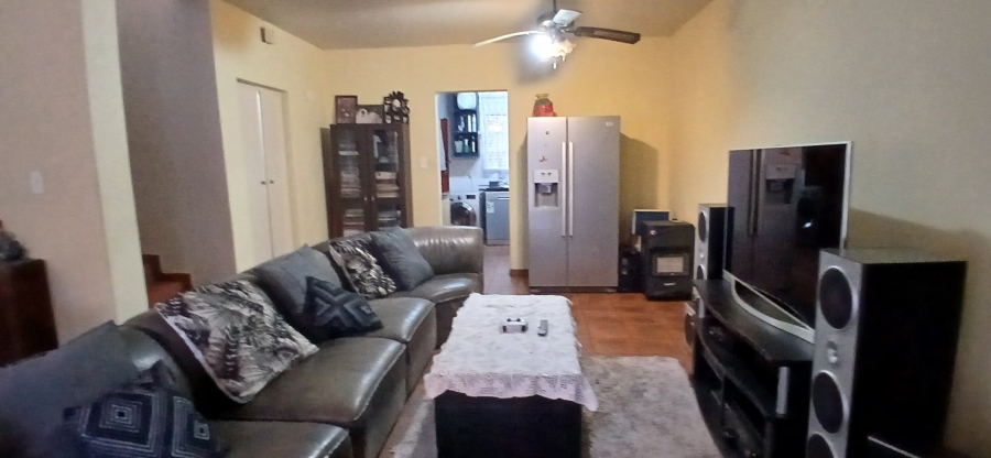 To Let 3 Bedroom Property for Rent in Wierda Park Gauteng