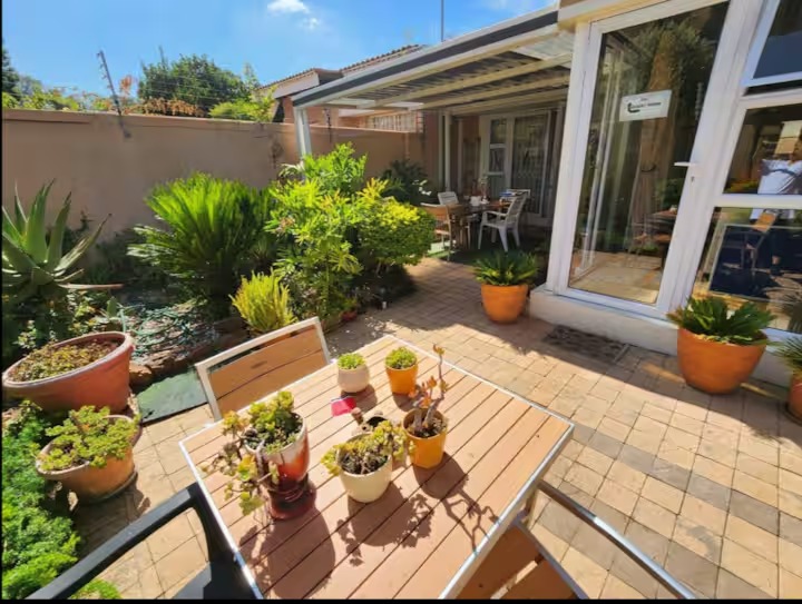 2 Bedroom Property for Sale in Woodmead Gauteng