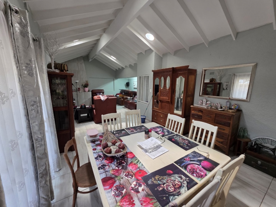 5 Bedroom Property for Sale in Sinoville Gauteng