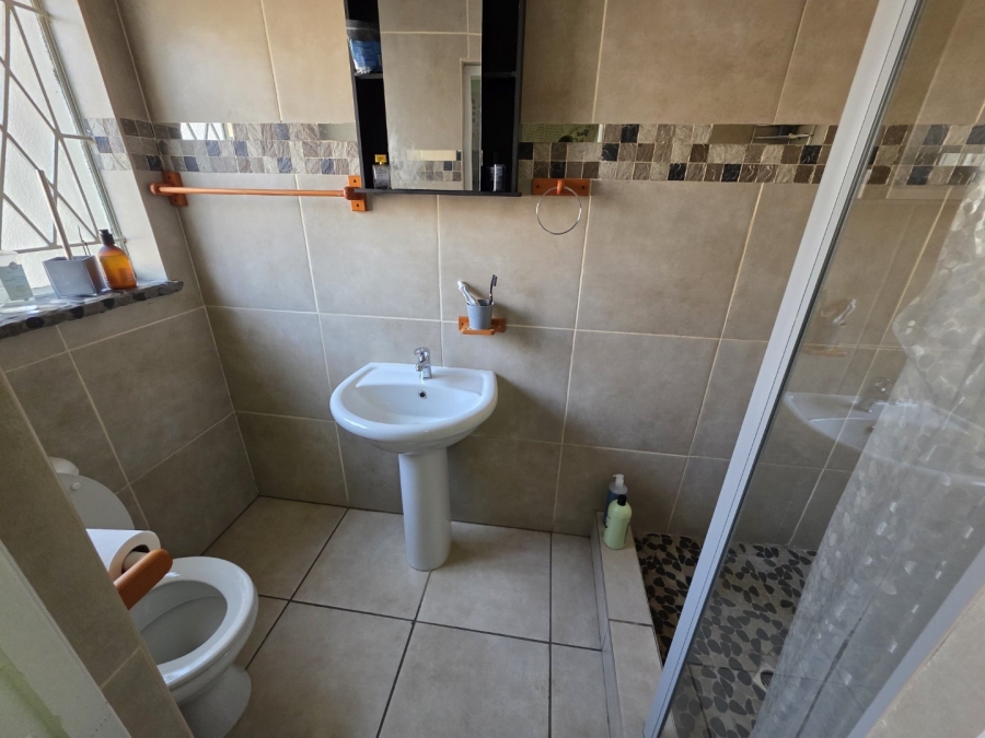5 Bedroom Property for Sale in Sinoville Gauteng