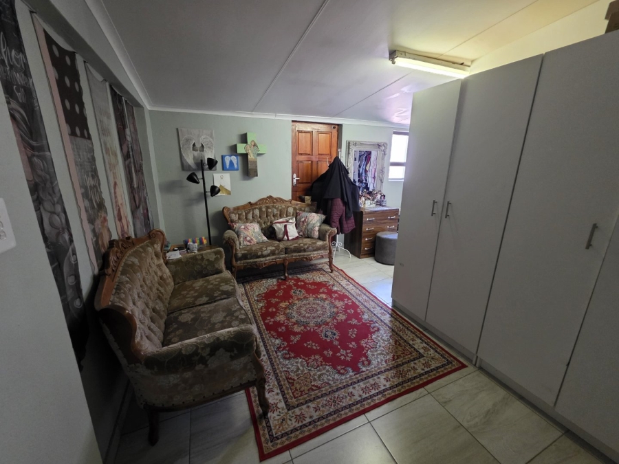 5 Bedroom Property for Sale in Sinoville Gauteng