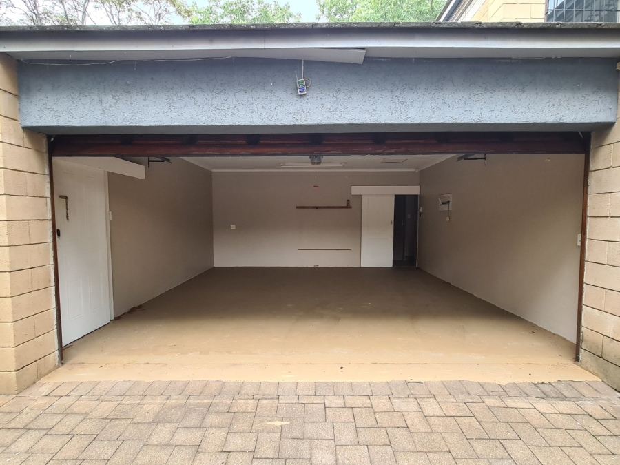 4 Bedroom Property for Sale in Wapadrand Gauteng