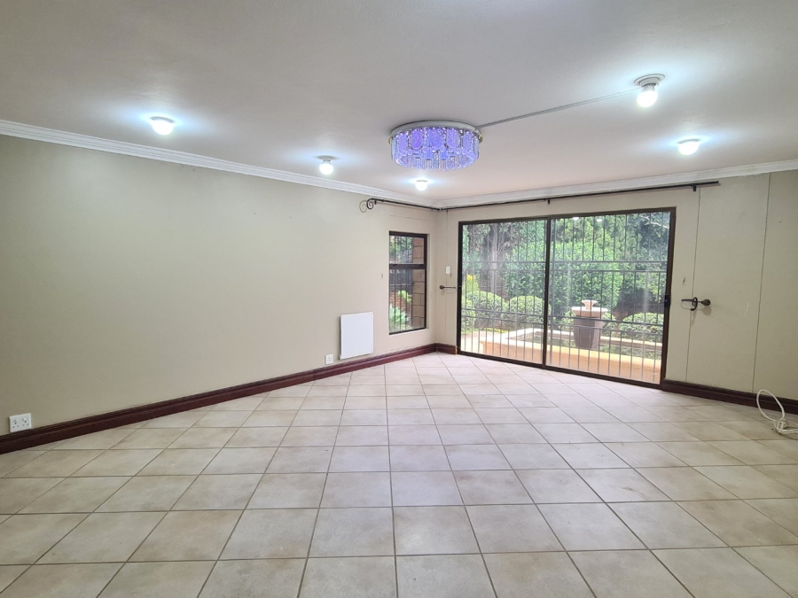 4 Bedroom Property for Sale in Wapadrand Gauteng