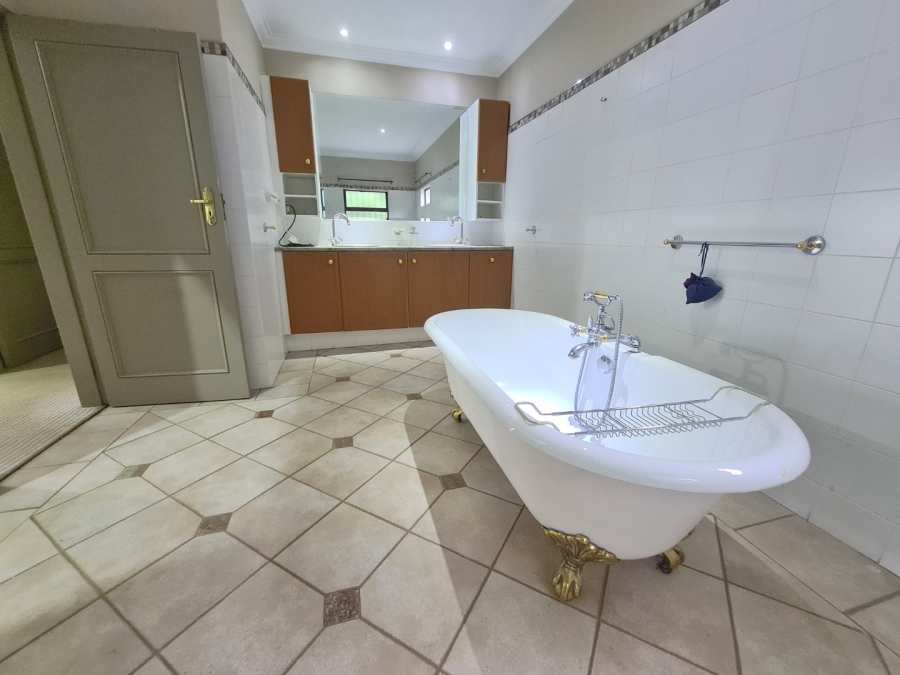 4 Bedroom Property for Sale in Wapadrand Gauteng