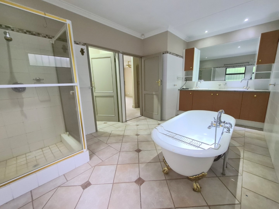 4 Bedroom Property for Sale in Wapadrand Gauteng
