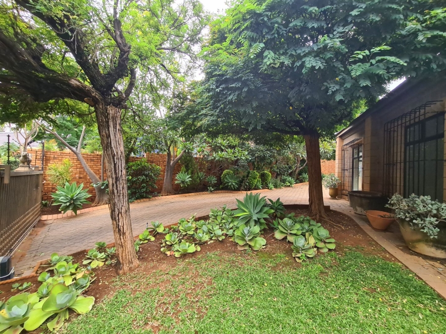 4 Bedroom Property for Sale in Wapadrand Gauteng