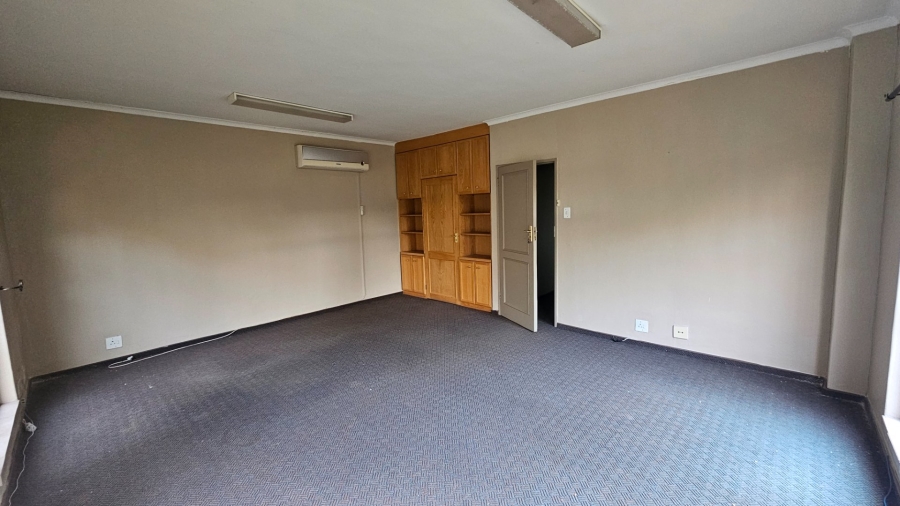 4 Bedroom Property for Sale in Wapadrand Gauteng