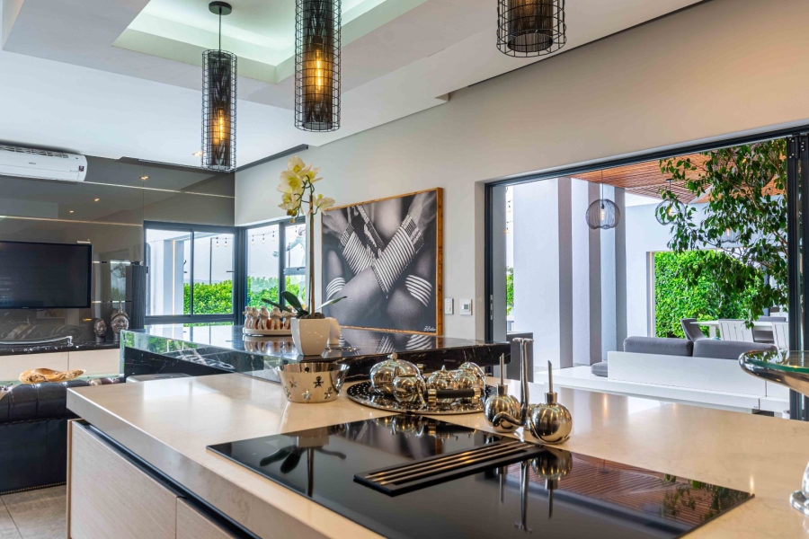 5 Bedroom Property for Sale in Lombardy Gauteng