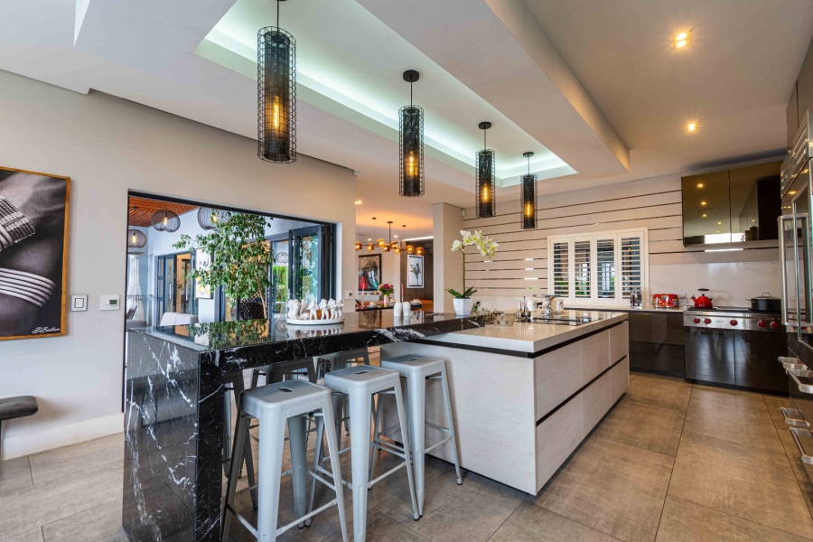 5 Bedroom Property for Sale in Lombardy Gauteng