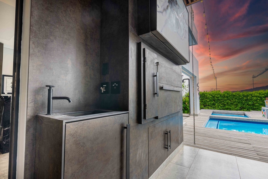 5 Bedroom Property for Sale in Lombardy Gauteng