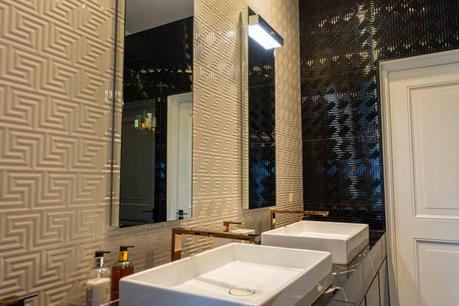 5 Bedroom Property for Sale in Lombardy Gauteng