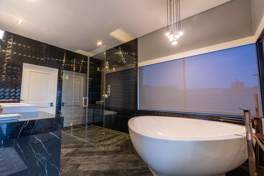 5 Bedroom Property for Sale in Lombardy Gauteng