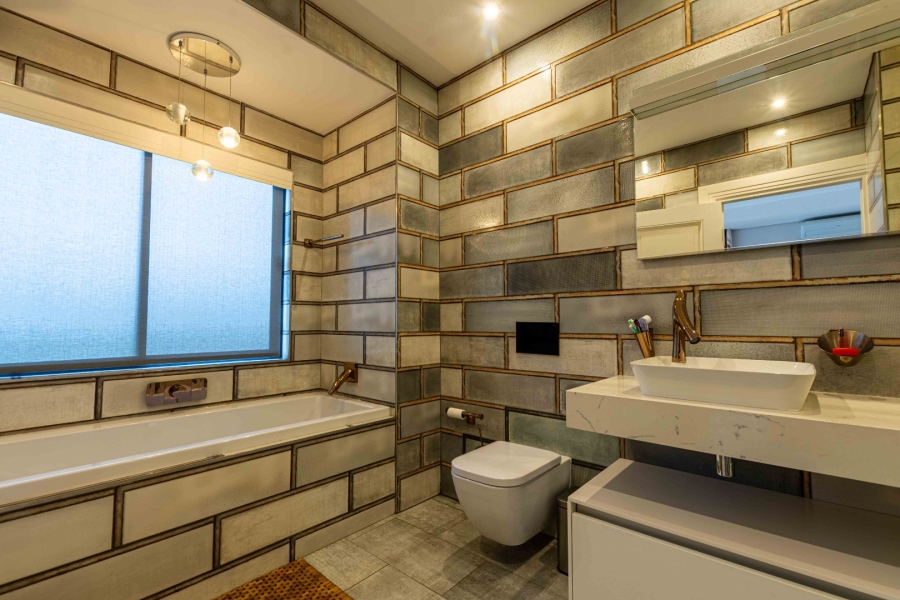 5 Bedroom Property for Sale in Lombardy Gauteng