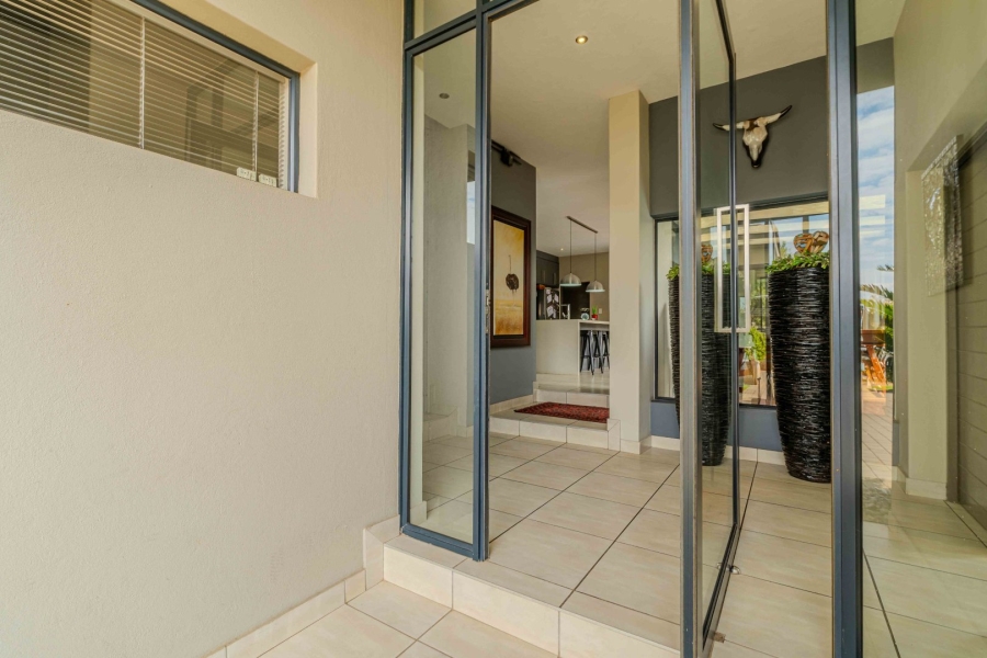 5 Bedroom Property for Sale in Lombardy Gauteng