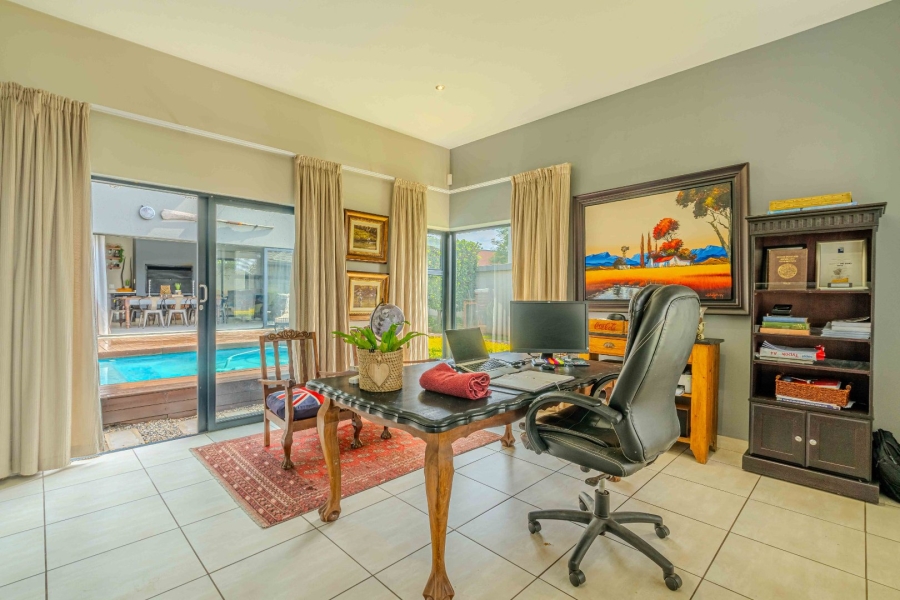 5 Bedroom Property for Sale in Lombardy Gauteng