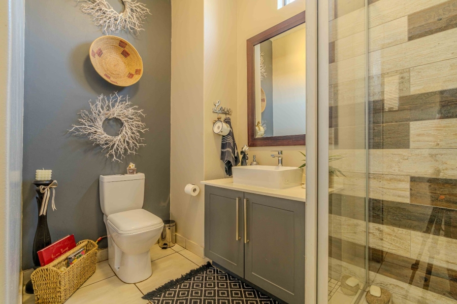 5 Bedroom Property for Sale in Lombardy Gauteng