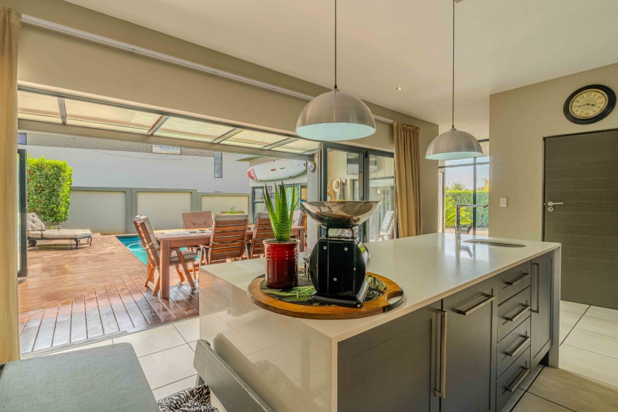 5 Bedroom Property for Sale in Lombardy Gauteng