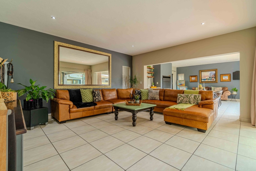 5 Bedroom Property for Sale in Lombardy Gauteng