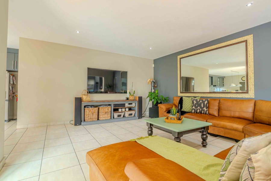 5 Bedroom Property for Sale in Lombardy Gauteng