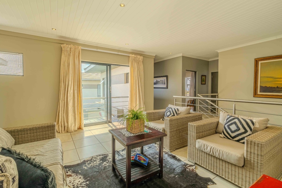5 Bedroom Property for Sale in Lombardy Gauteng