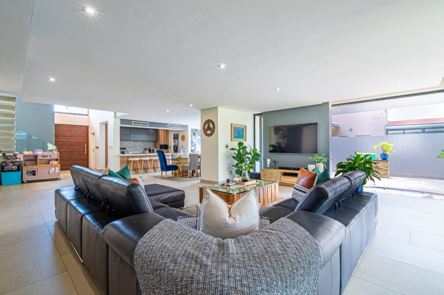 3 Bedroom Property for Sale in Lombardy Gauteng