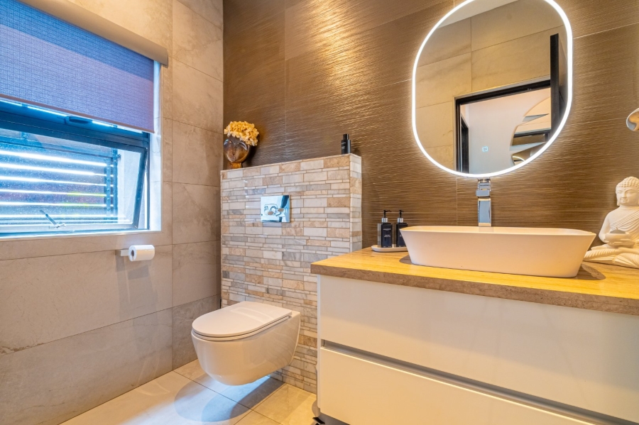 3 Bedroom Property for Sale in Lombardy Gauteng