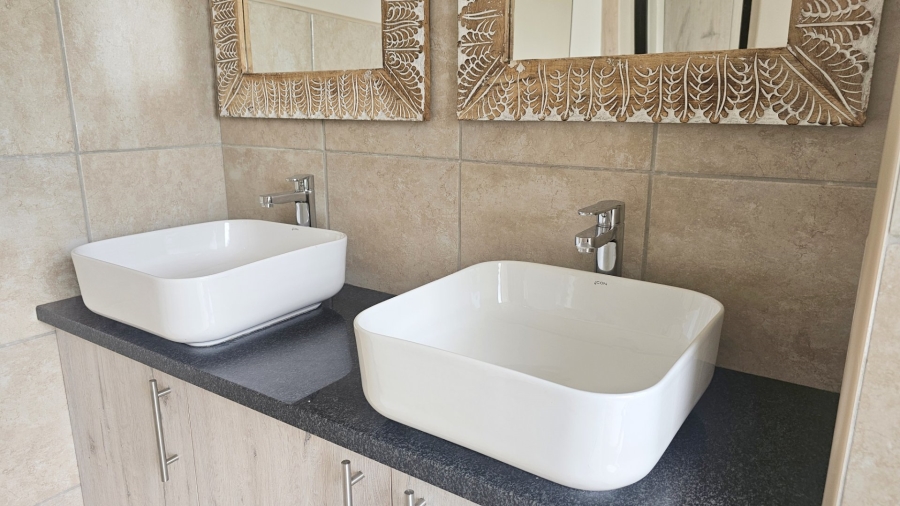 1 Bedroom Property for Sale in Lombardy Gauteng